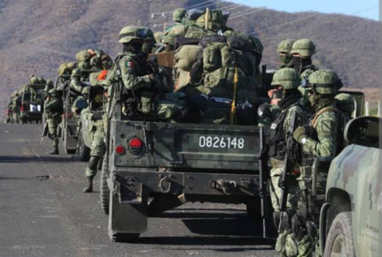 Grupo delincuencial exige a pobladores de Aguililla votar por el Partido Verde y Morena, denuncian pobladores